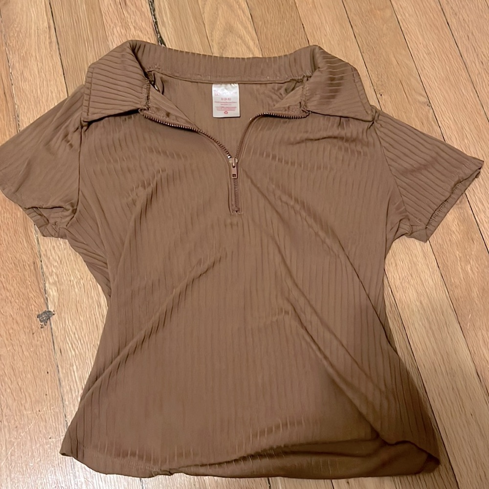 Cute zip up shirt